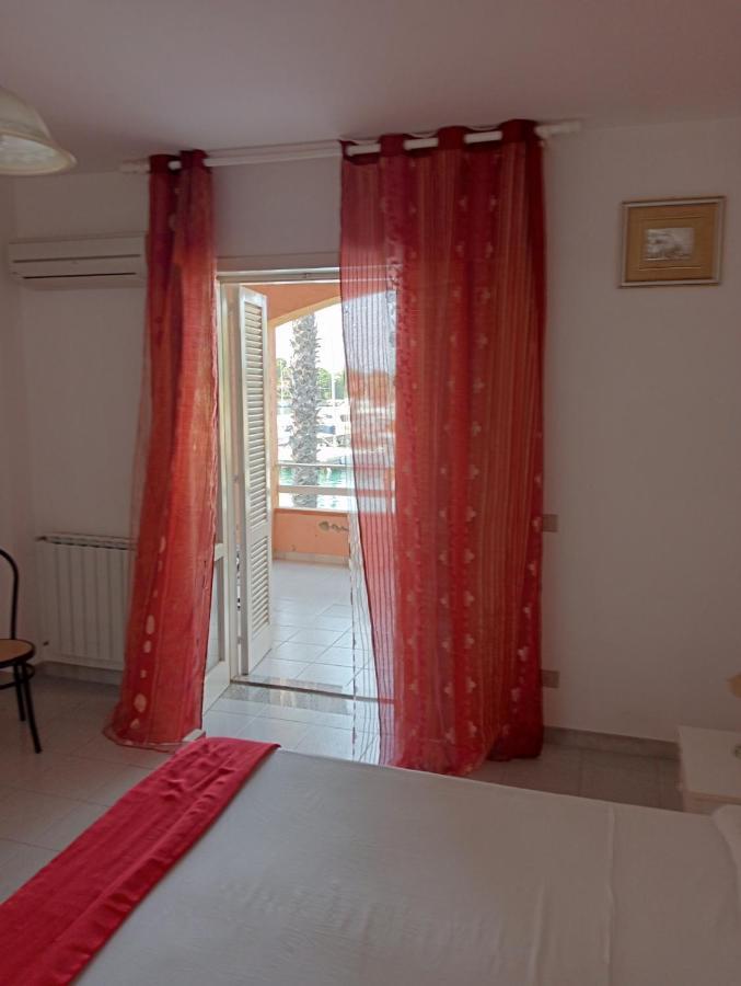 Trilocale "Alicudi" In Portorosa Villa Furnari Kültér fotó